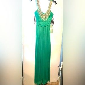 City Triangle Maxi Dress. Women. Size 3 Junior. Green. Rhinestones. Party